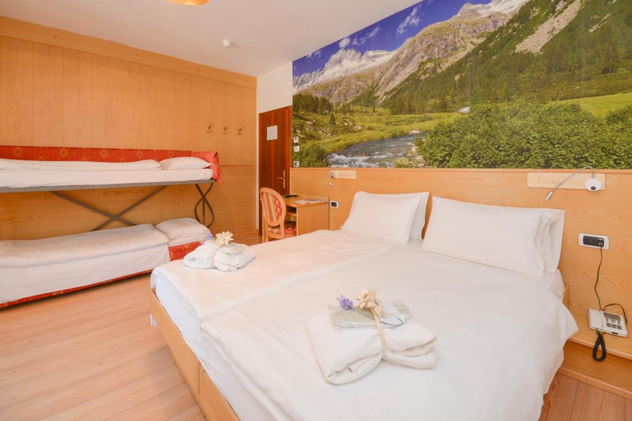Hotel Corona Pinzolo Exterior foto